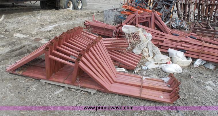 image for item J1668 Assorted masonry scaffolding