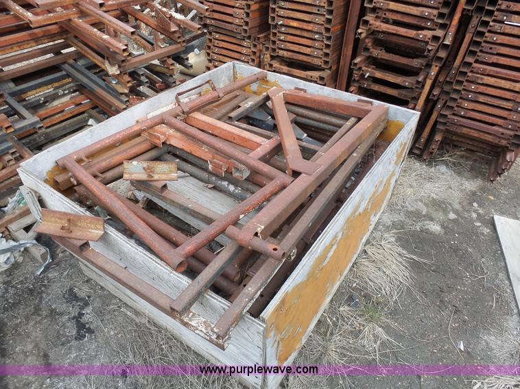 image for item J1668 Assorted masonry scaffolding