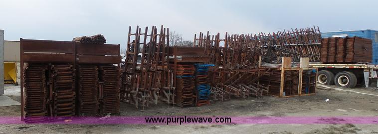 image for item J1668 Assorted masonry scaffolding