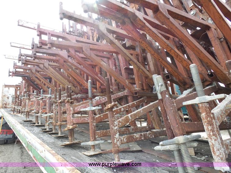 Assorted masonry scaffolding in Wahpeton, ND Item J1668 sold Purple