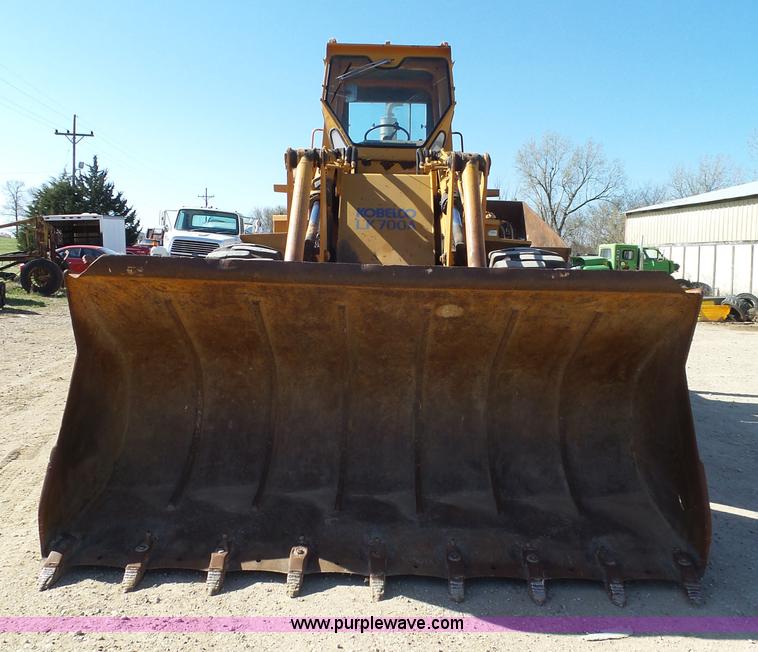 image for item J4981 Kobelco LK700A wheel loader