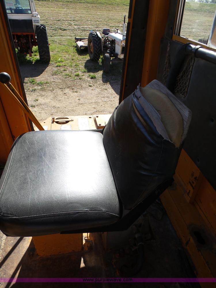 image for item J4981 Kobelco LK700A wheel loader