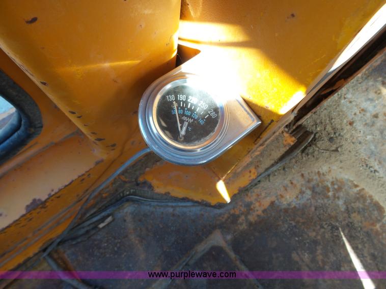 image for item J4981 Kobelco LK700A wheel loader