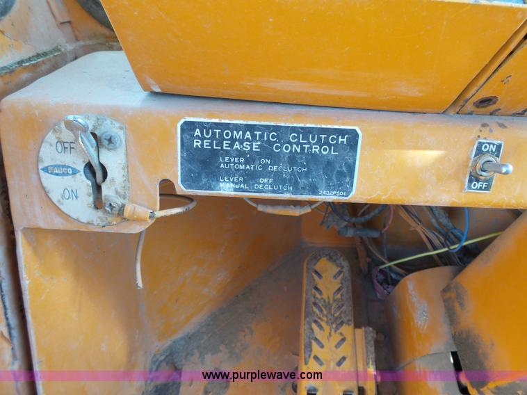 image for item J4981 Kobelco LK700A wheel loader