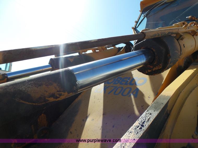 image for item J4981 Kobelco LK700A wheel loader