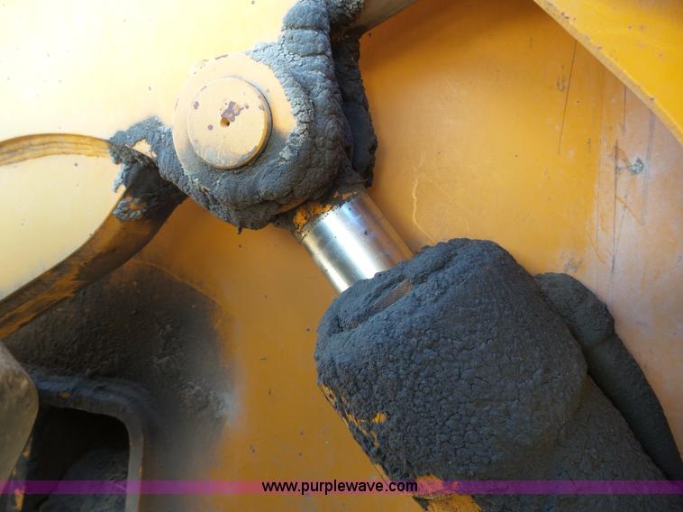 image for item J4981 Kobelco LK700A wheel loader