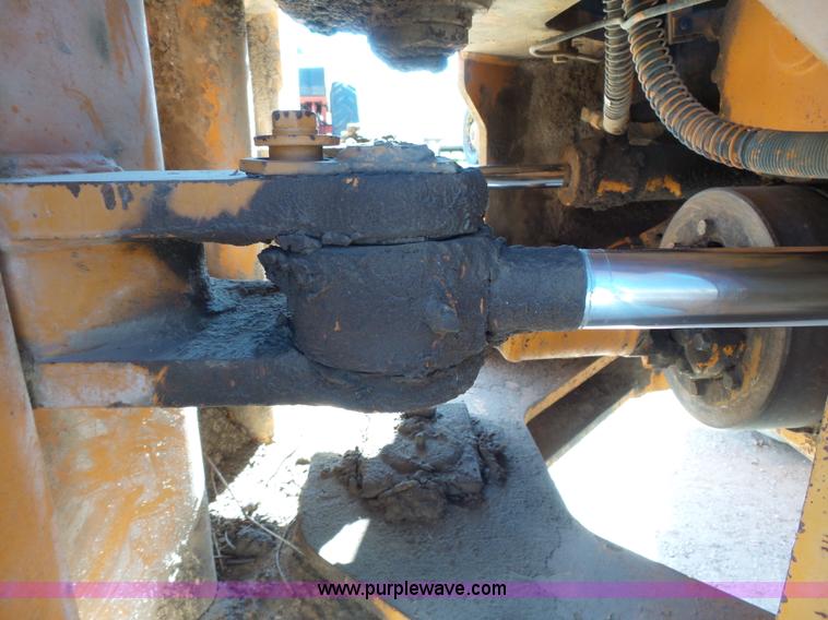 image for item J4981 Kobelco LK700A wheel loader