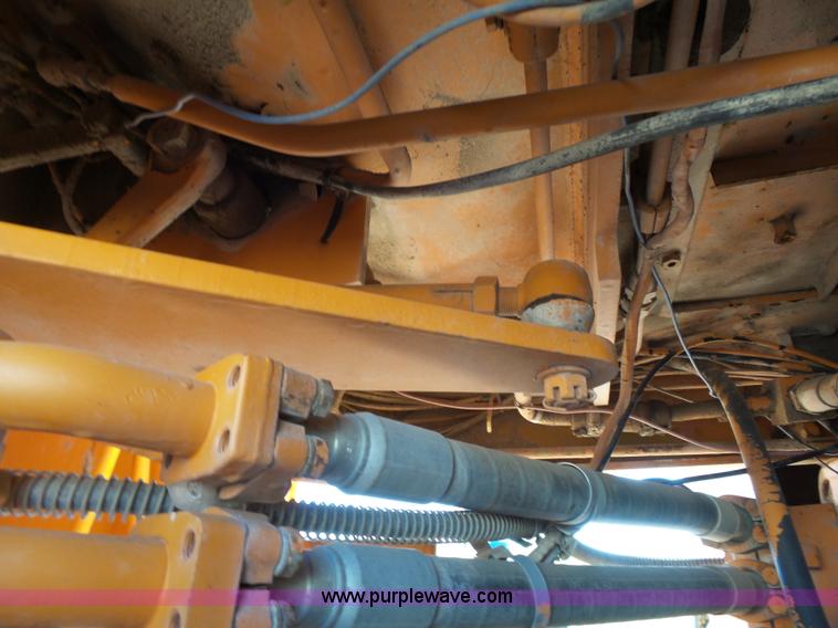 image for item J4981 Kobelco LK700A wheel loader