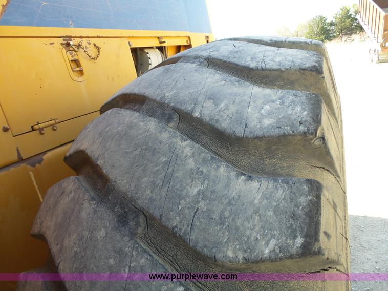 image for item J4981 Kobelco LK700A wheel loader