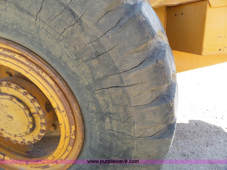 image for item J4981 Kobelco LK700A wheel loader