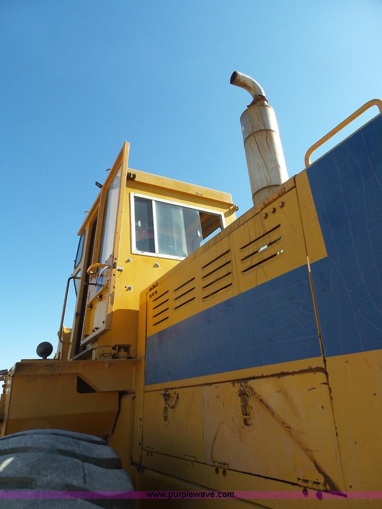 image for item J4981 Kobelco LK700A wheel loader