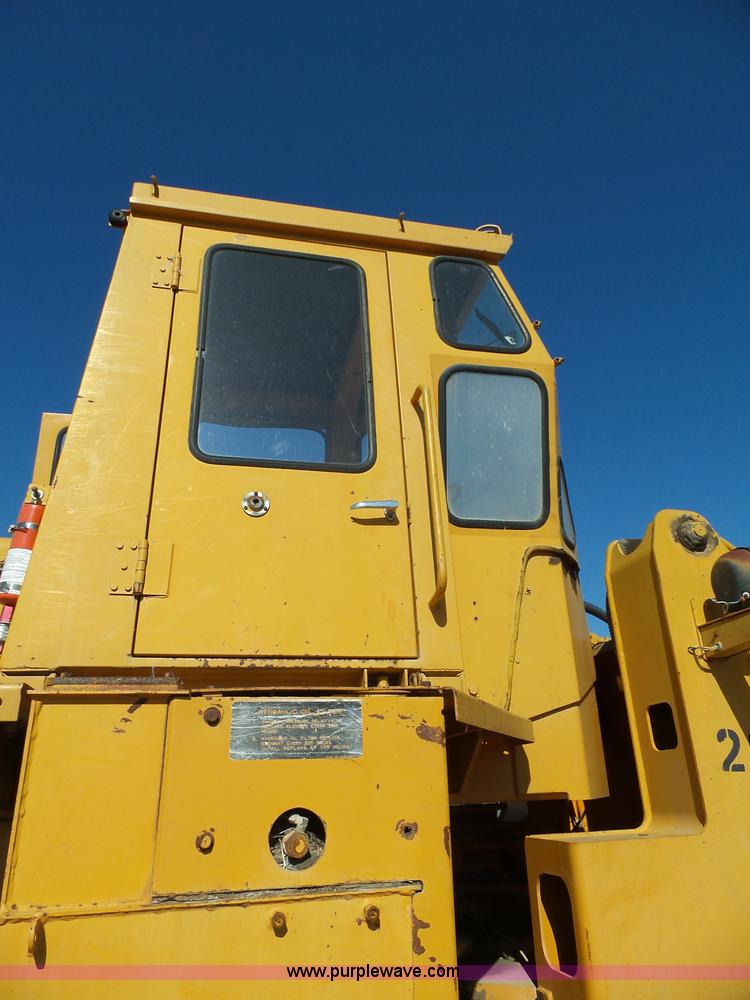 image for item J4981 Kobelco LK700A wheel loader