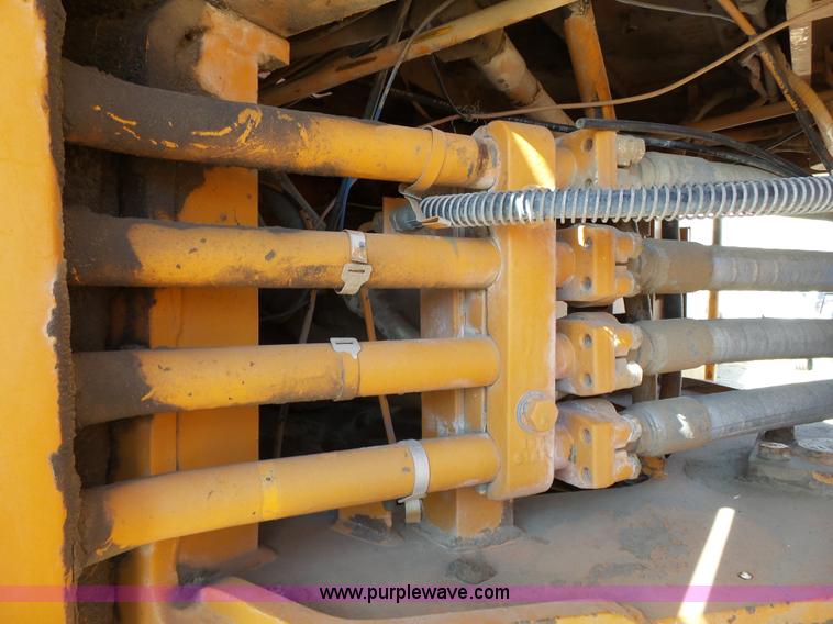 image for item J4981 Kobelco LK700A wheel loader