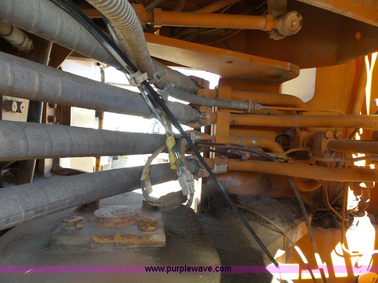 image for item J4981 Kobelco LK700A wheel loader