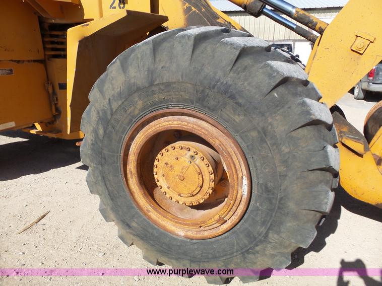 image for item J4981 Kobelco LK700A wheel loader