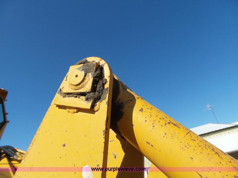 image for item J4981 Kobelco LK700A wheel loader