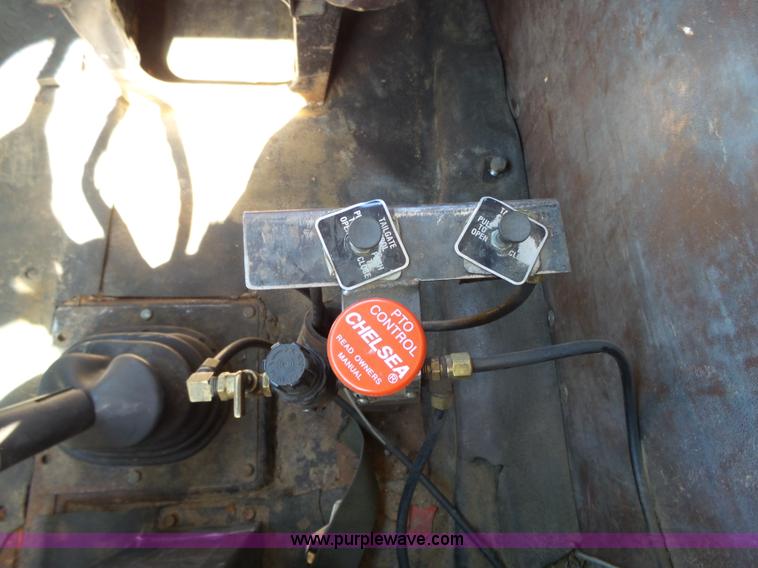 image for item J4985 1986 International F1954 dump truck