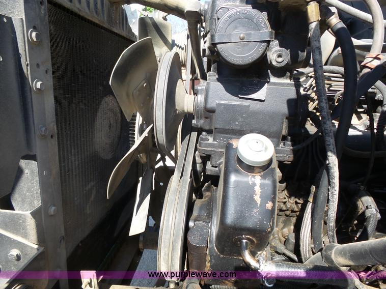 image for item J4985 1986 International F1954 dump truck