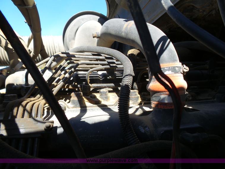 image for item J4985 1986 International F1954 dump truck