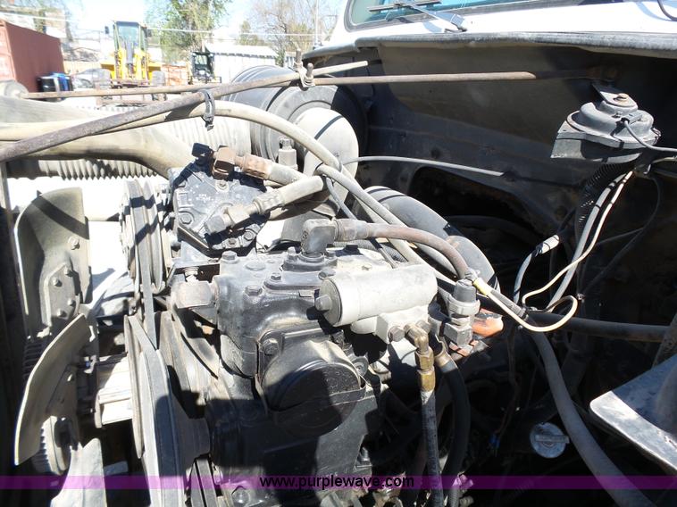 image for item J4985 1986 International F1954 dump truck