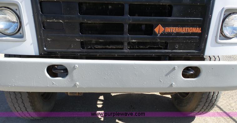 image for item J4985 1986 International F1954 dump truck