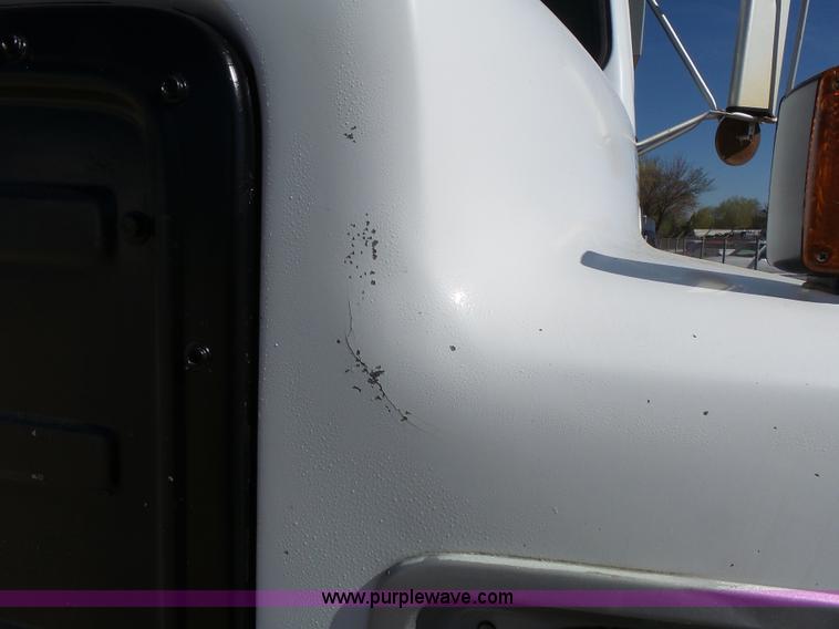 image for item J4985 1986 International F1954 dump truck