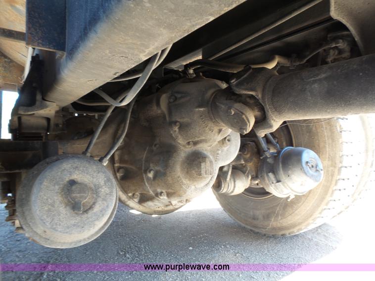 image for item J4985 1986 International F1954 dump truck