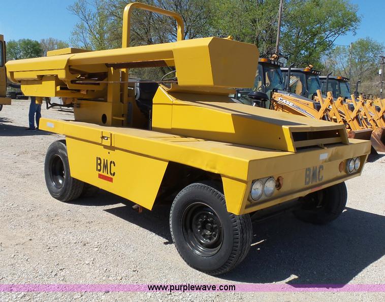 image for item J4987 1998 Broderson MH42-B Hammer-Hydra pavement breaker