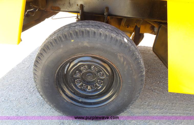 image for item J4987 1998 Broderson MH42-B Hammer-Hydra pavement breaker