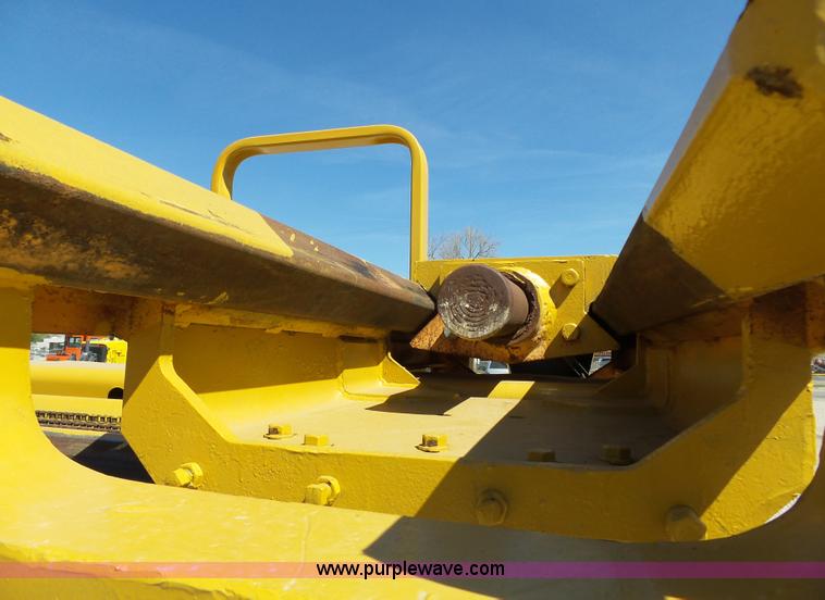 image for item J4987 1998 Broderson MH42-B Hammer-Hydra pavement breaker