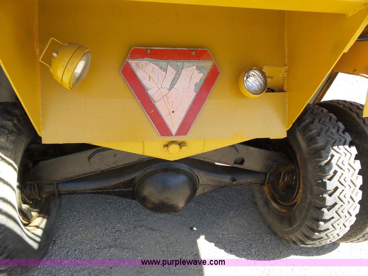 image for item J4987 1998 Broderson MH42-B Hammer-Hydra pavement breaker