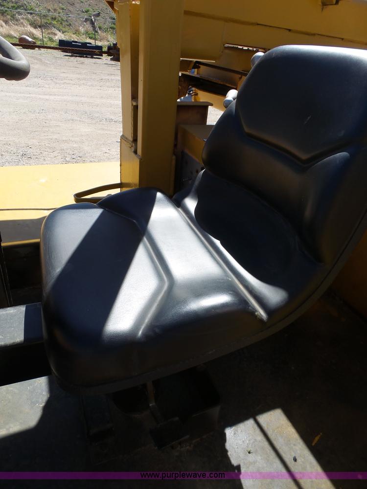 image for item J4987 1998 Broderson MH42-B Hammer-Hydra pavement breaker