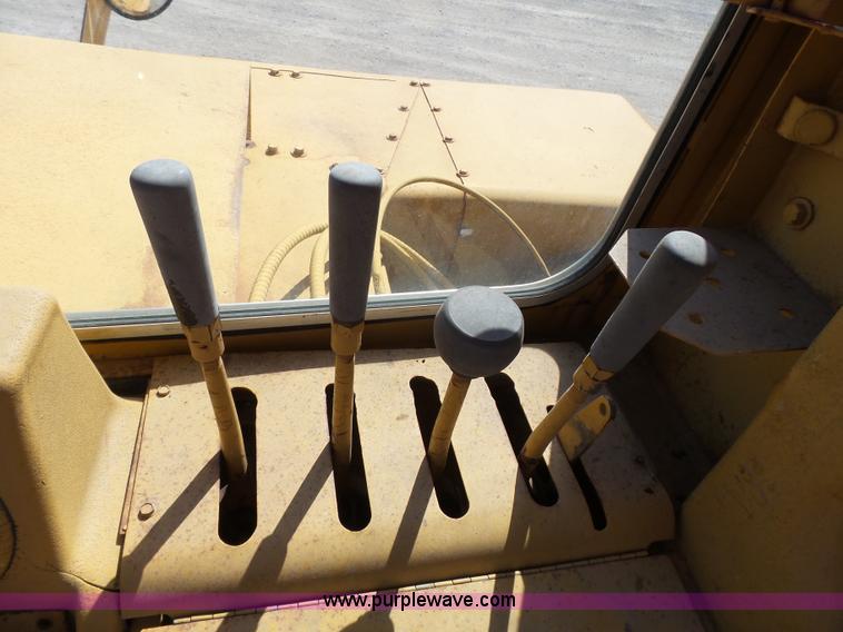 image for item J4988 1980 Caterpillar 613B elevating scraper