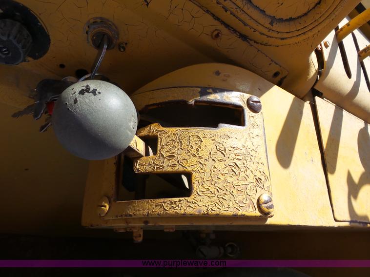 image for item J4988 1980 Caterpillar 613B elevating scraper