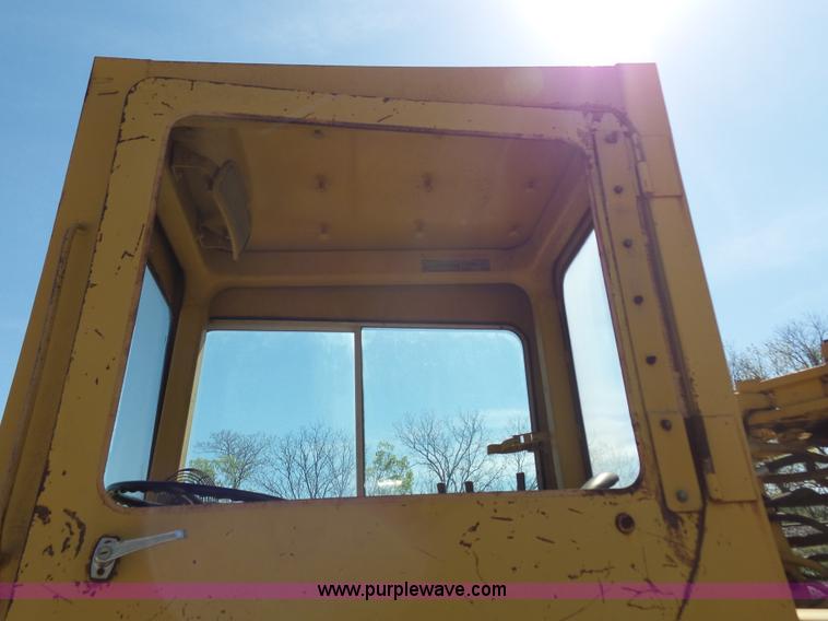 image for item J4988 1980 Caterpillar 613B elevating scraper