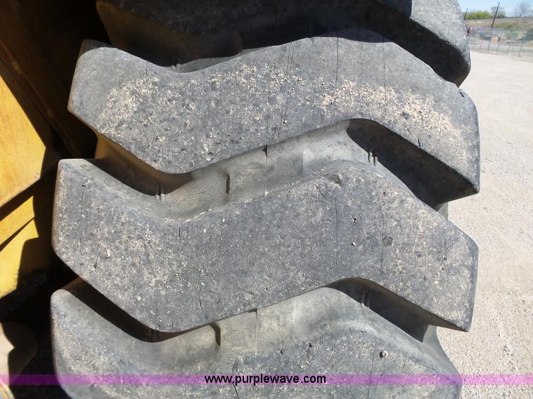 image for item J4988 1980 Caterpillar 613B elevating scraper