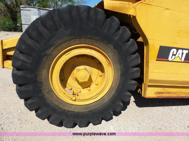 image for item J4988 1980 Caterpillar 613B elevating scraper