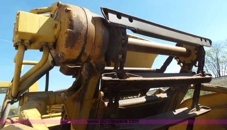 image for item J4988 1980 Caterpillar 613B elevating scraper