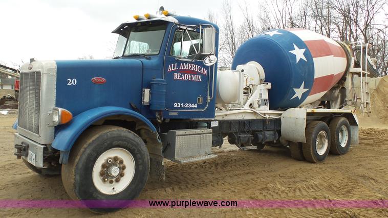 image for item J7263 1989 Peterbilt 357 mixer truck