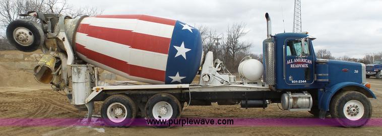 image for item J7263 1989 Peterbilt 357 mixer truck