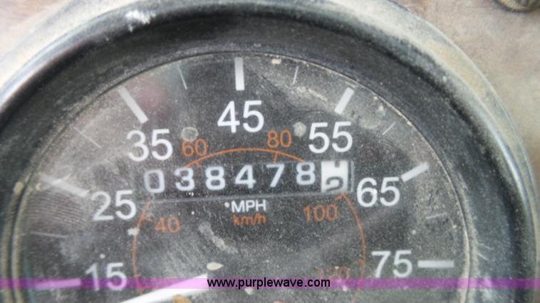 image for item J7263 1989 Peterbilt 357 mixer truck