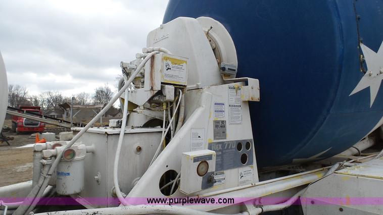 image for item J7263 1989 Peterbilt 357 mixer truck