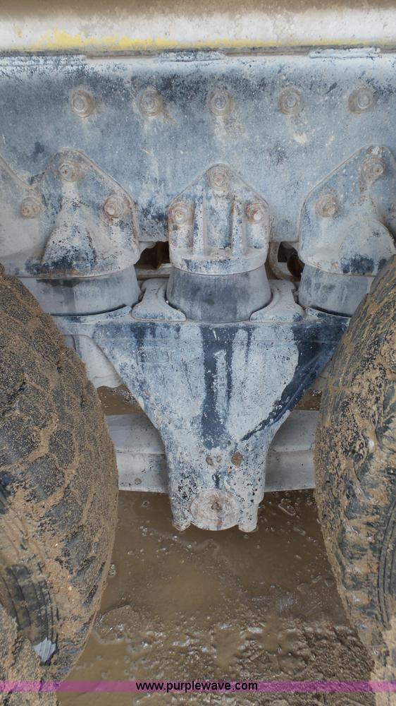 image for item J7263 1989 Peterbilt 357 mixer truck