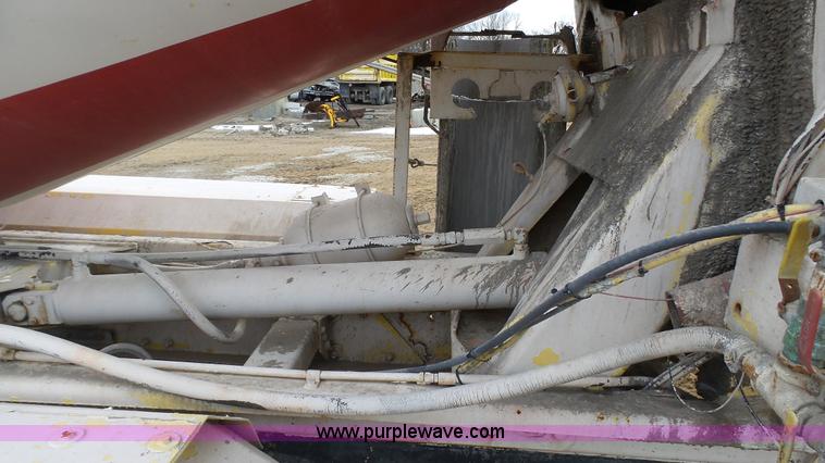 image for item J7263 1989 Peterbilt 357 mixer truck