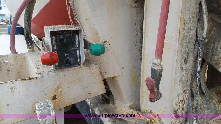 image for item J7263 1989 Peterbilt 357 mixer truck