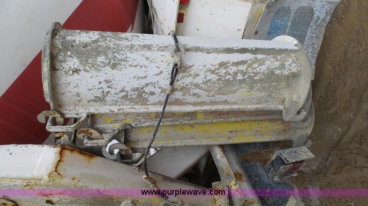 image for item J7263 1989 Peterbilt 357 mixer truck