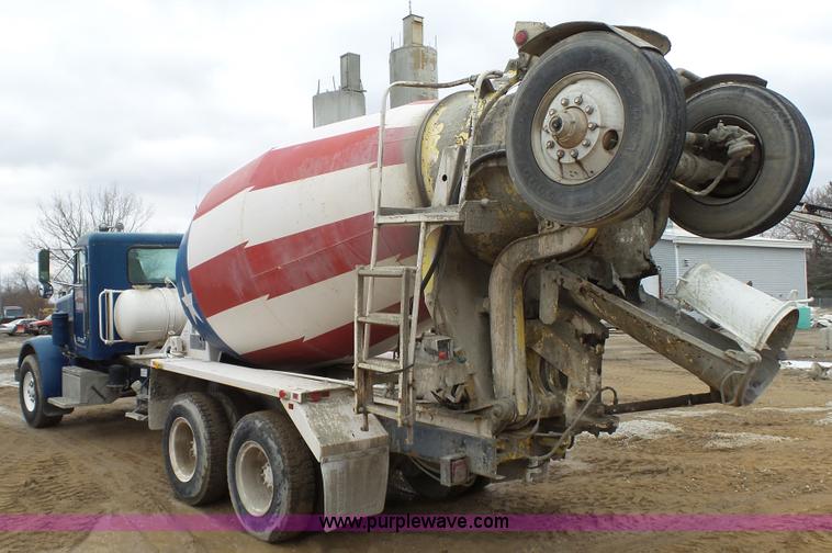 image for item J7264 1989 Peterbilt 357 mixer truck