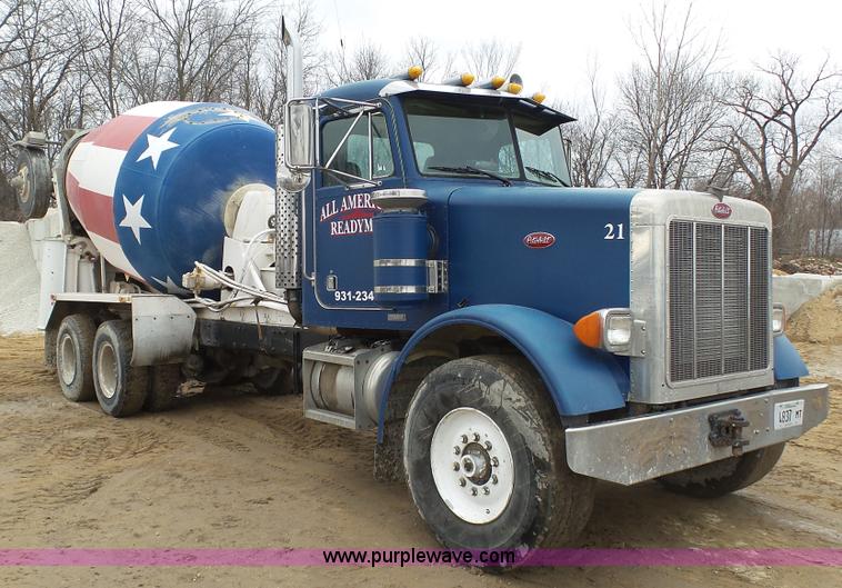 image for item J7264 1989 Peterbilt 357 mixer truck