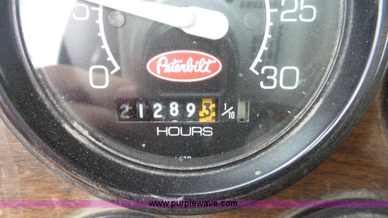 image for item J7264 1989 Peterbilt 357 mixer truck