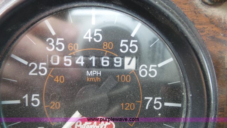 image for item J7264 1989 Peterbilt 357 mixer truck